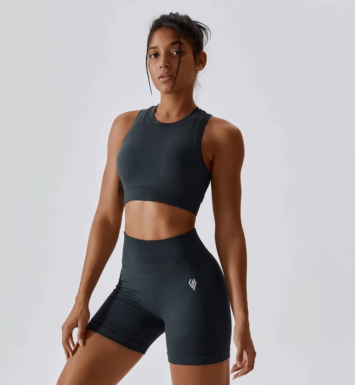 Air Flow Training Cropped Tank-Shadow Gray