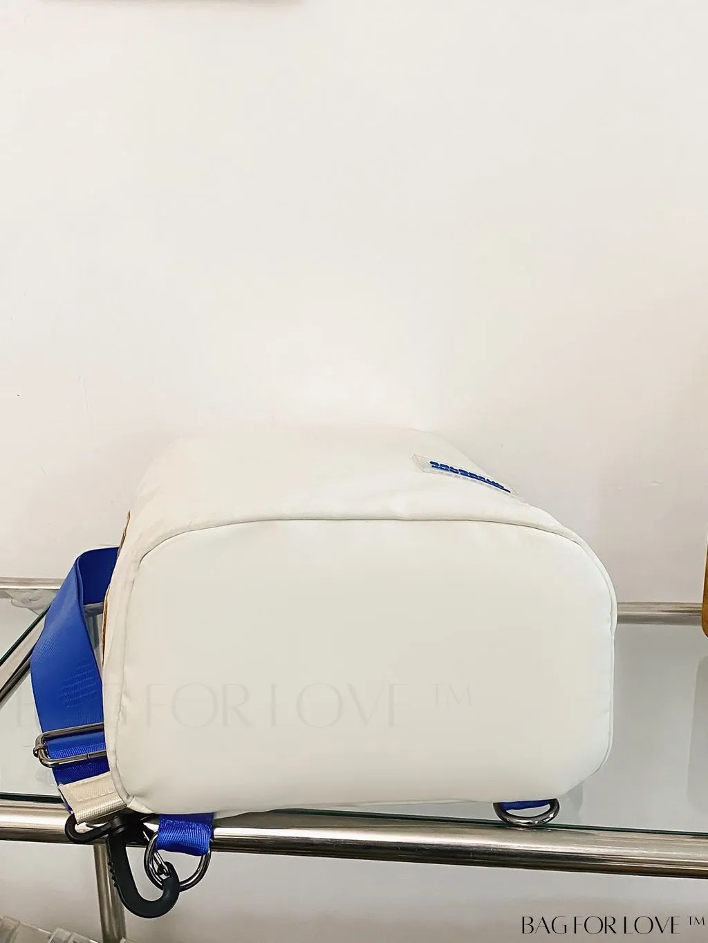 BagForLove - Blue Unisex Shoulder Bag: Simplistic Design, Zipper Closure, Multiple Pockets, Ample Capacity