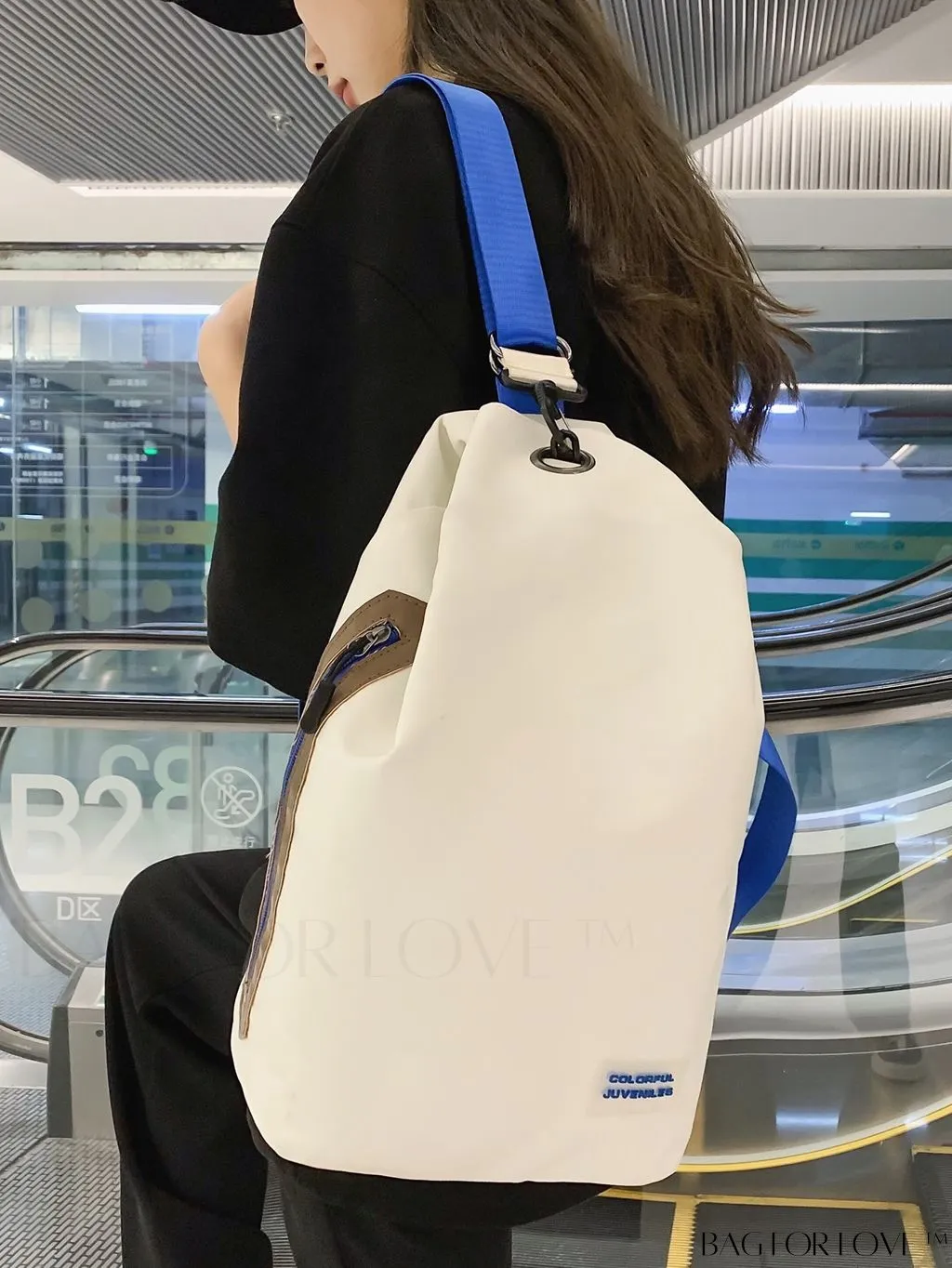 BagForLove - Blue Unisex Shoulder Bag: Simplistic Design, Zipper Closure, Multiple Pockets, Ample Capacity