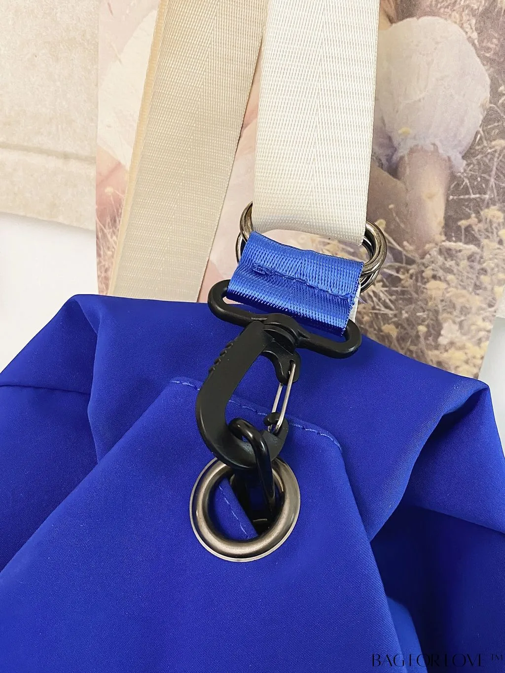 BagForLove - Blue Unisex Shoulder Bag: Simplistic Design, Zipper Closure, Multiple Pockets, Ample Capacity