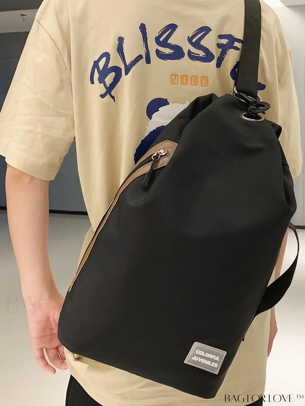 BagForLove - Blue Unisex Shoulder Bag: Simplistic Design, Zipper Closure, Multiple Pockets, Ample Capacity