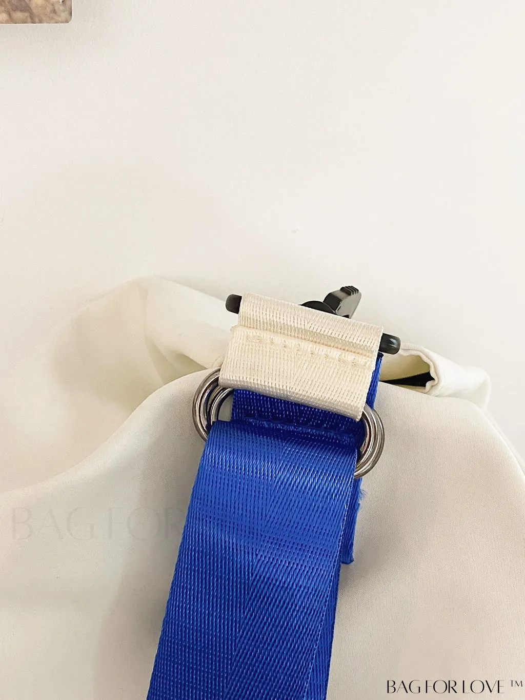 BagForLove - Blue Unisex Shoulder Bag: Simplistic Design, Zipper Closure, Multiple Pockets, Ample Capacity