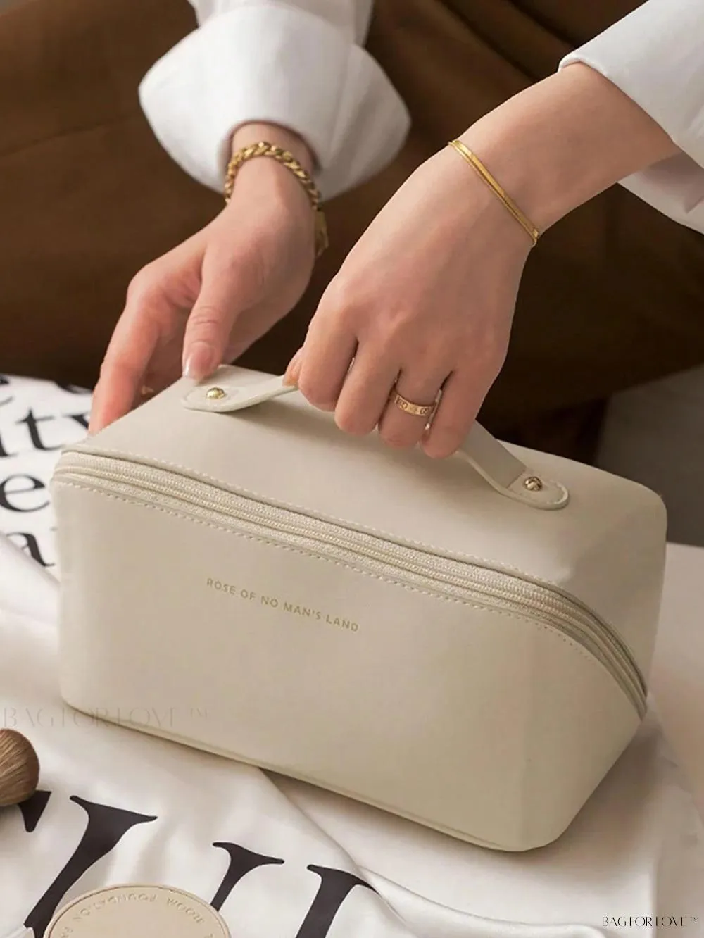 BagForLove - Stylish Toiletry Kit for Her - Portable and Space-Saving Design