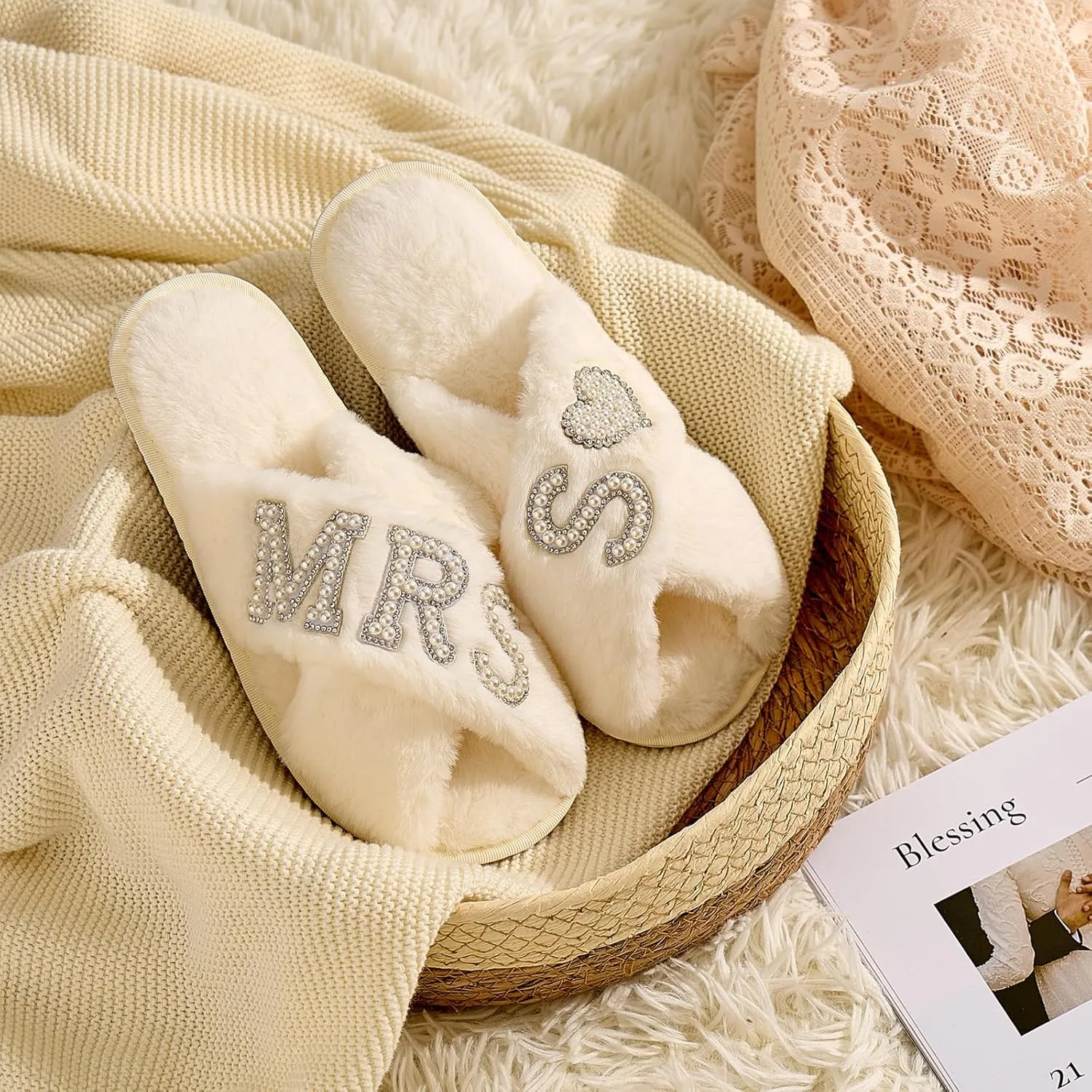 Bride Slippers for Wedding Day, Bride To Be Bridal Shower Gift for Women Bridesmaids, Personalized Initial MRS Pearl Letter Open Toe Fuzzy Flip Flops, Getting Ready Outfit, Bachelorette Party