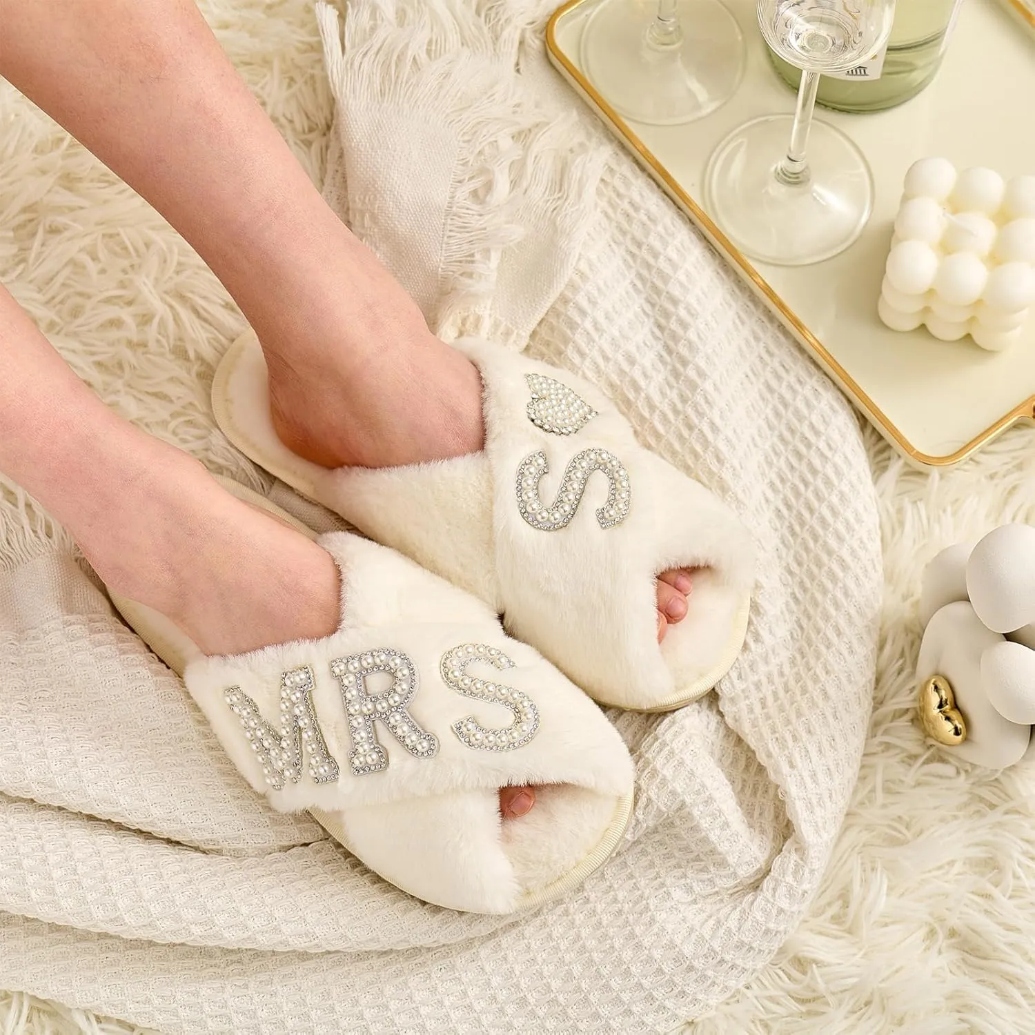 Bride Slippers for Wedding Day, Bride To Be Bridal Shower Gift for Women Bridesmaids, Personalized Initial MRS Pearl Letter Open Toe Fuzzy Flip Flops, Getting Ready Outfit, Bachelorette Party