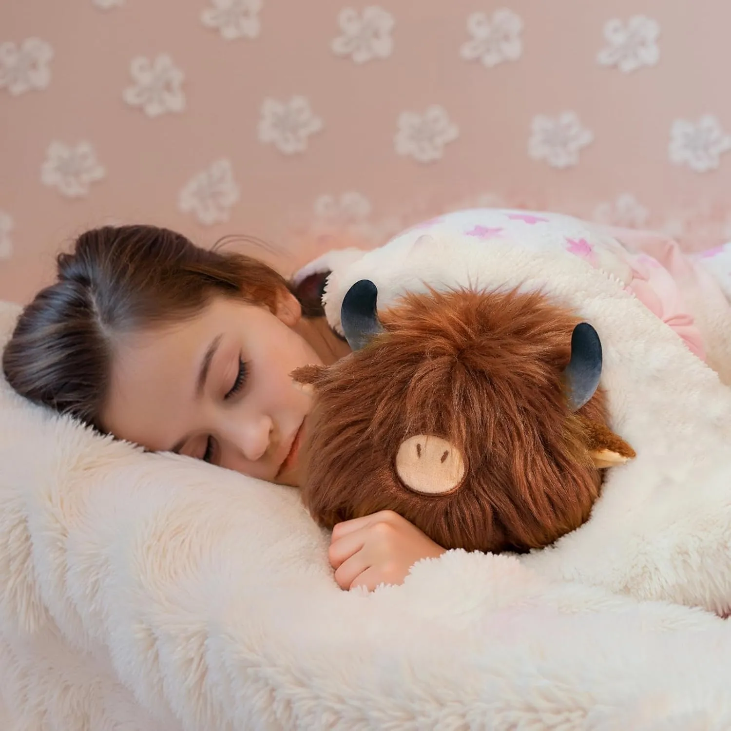 Cute Highland Cow Plush, Kawaii Plushies Cow Stuffed Animal, Highland Cow Toy Pillow, Soft Squishy Gifts for Girls (16 Inch)