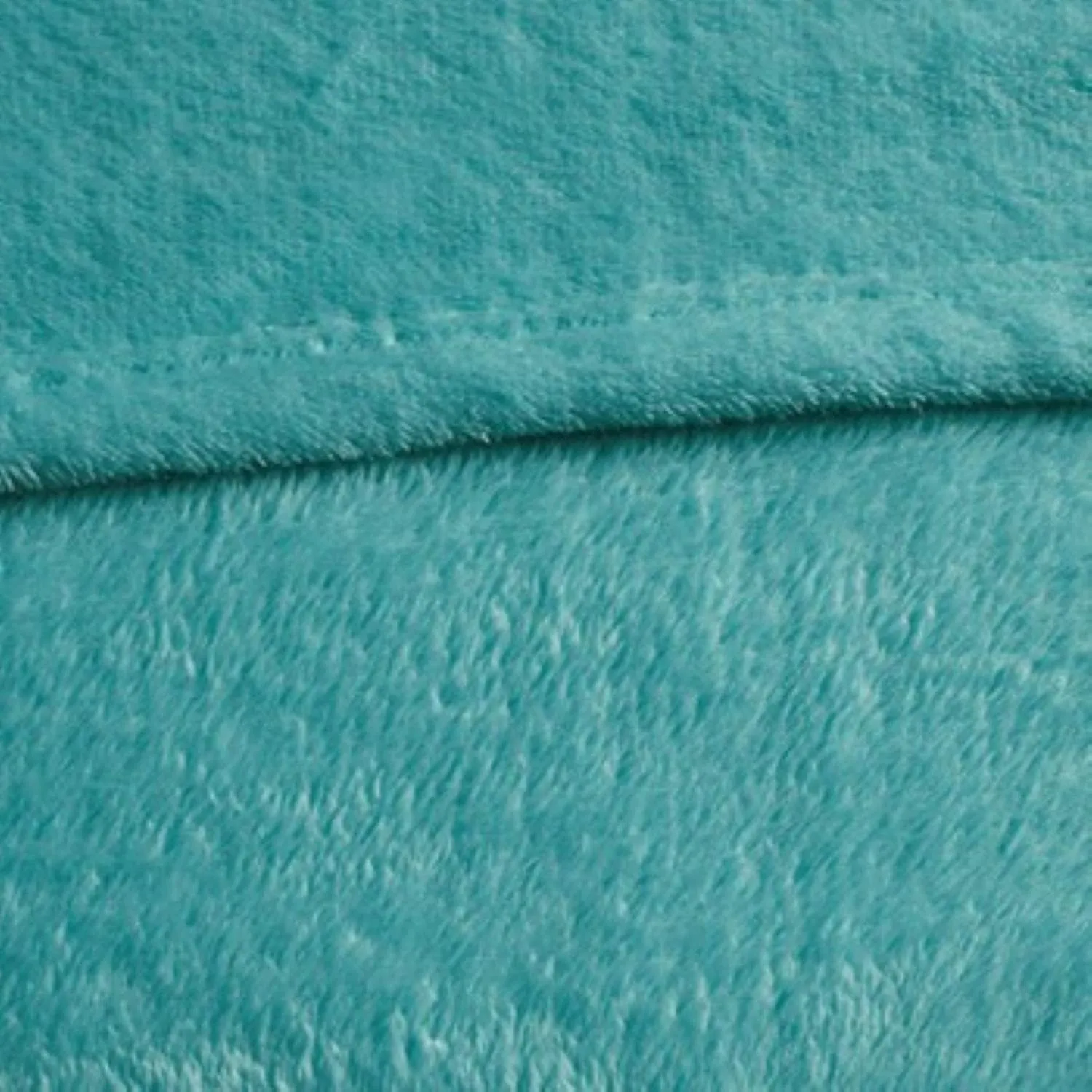 Intelligent Design Microlight Plush Luxury, Oversized Throw Blanket, Premium All Season Cover for Bed, Couch, Twin/Twin XL, Aqua