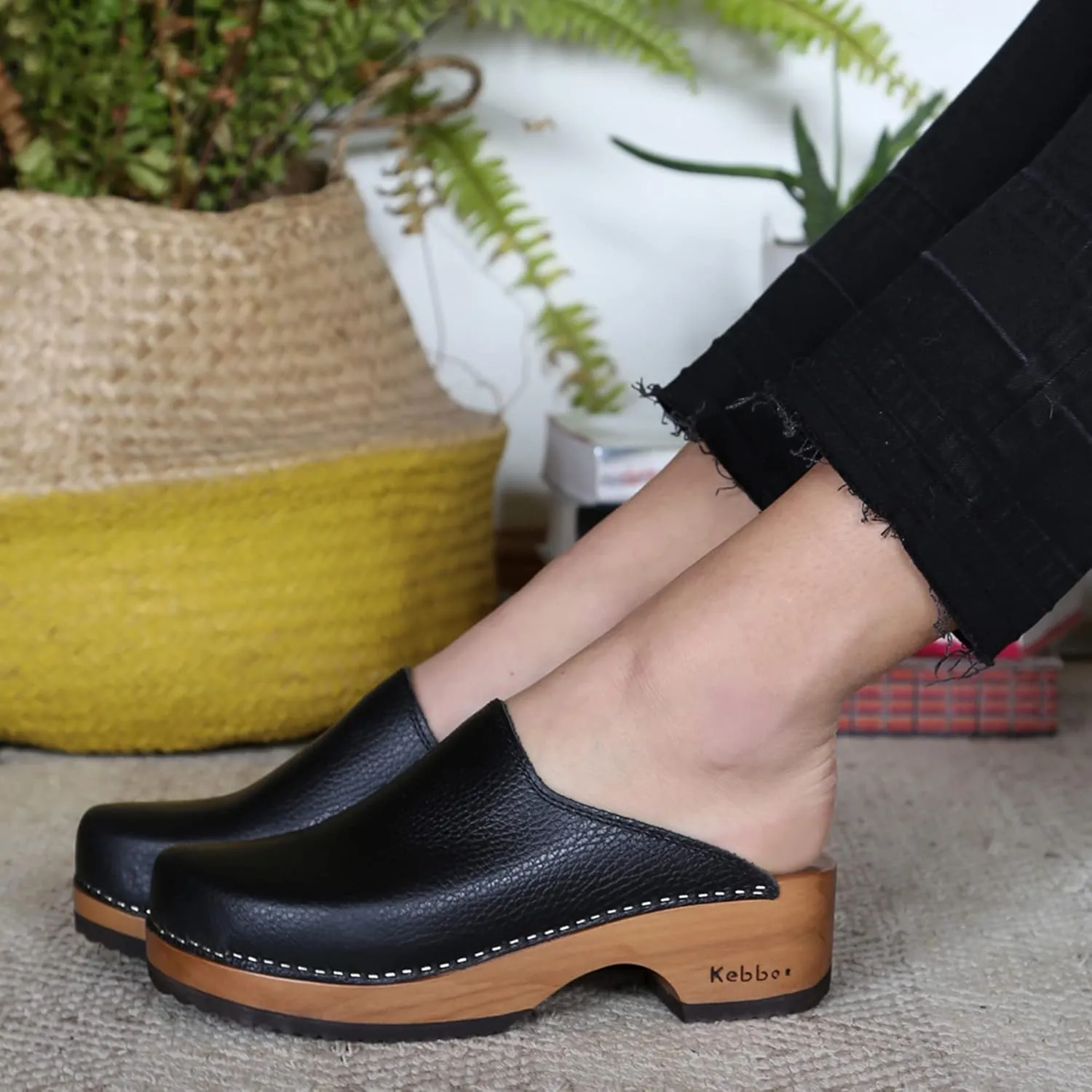 Kebba Edith - Handmade Wooden Clogs with Genuine Leather | Arch Support and Comfortable Fit | Chilean Tepa Platform and EVA Sole |Made in Villarrica, Chile