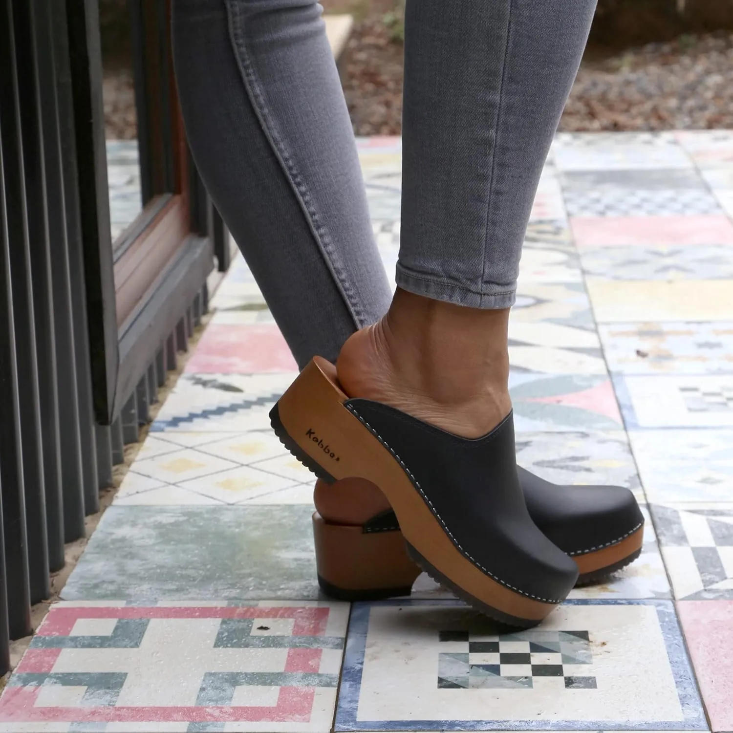 Kebba Edith - Handmade Wooden Clogs with Genuine Leather | Arch Support and Comfortable Fit | Chilean Tepa Platform and EVA Sole |Made in Villarrica, Chile
