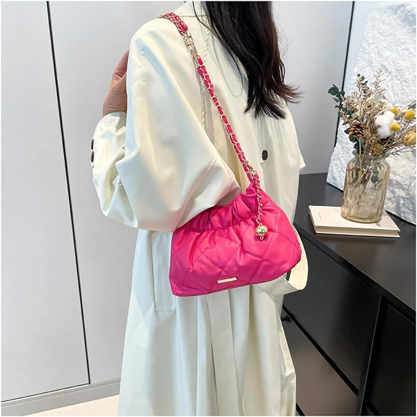 Lady pleated chain shoulder bag bucket bag