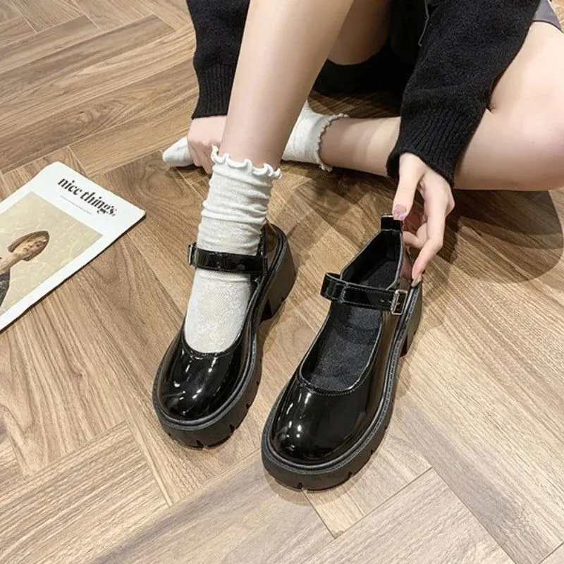 Lolita Shoes Japanese Girl Platform Black high heels fashion Round Toe Mary Jane Women Patent faux Leather Student Cosplay Shoes