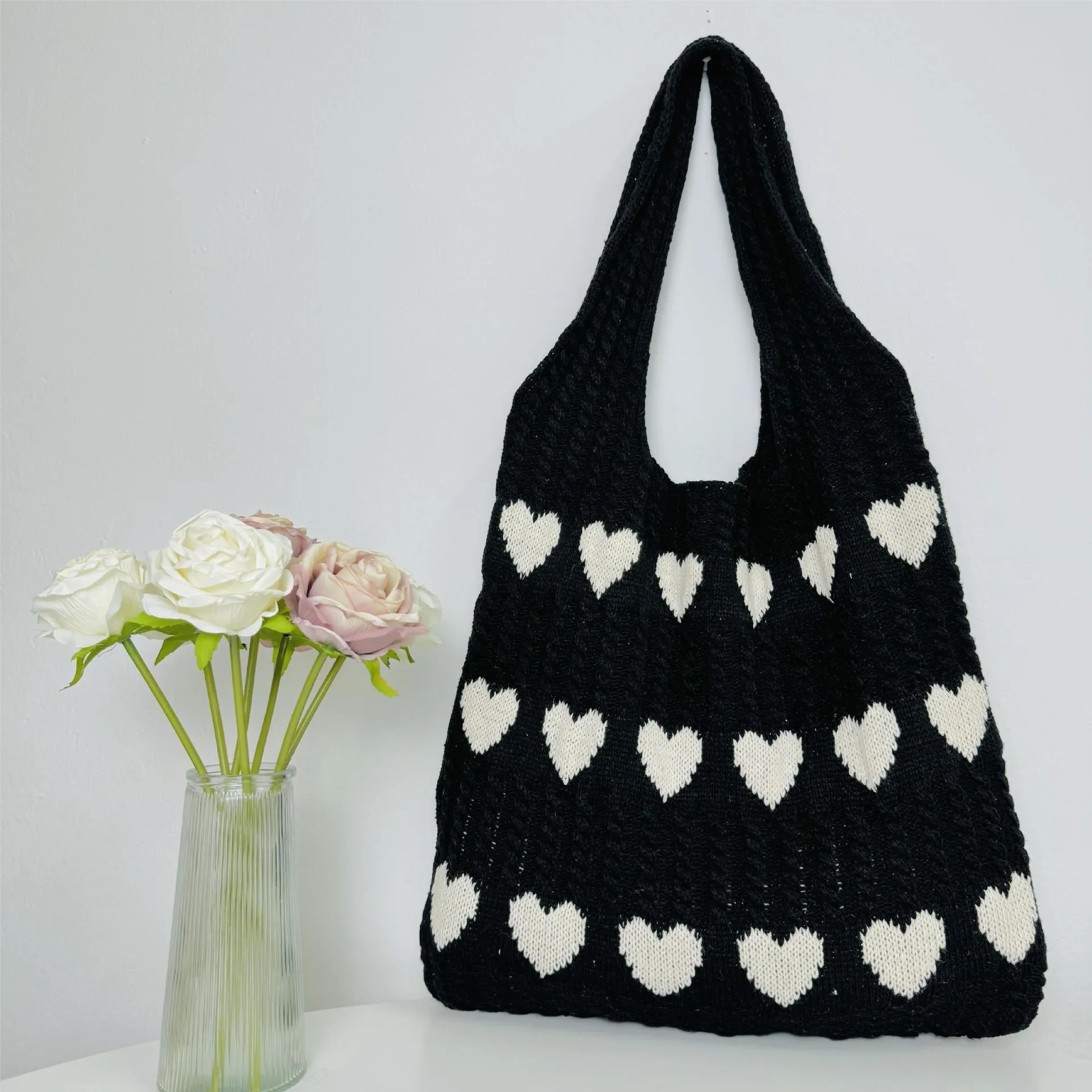 Love Heart Pattern Woven Large Capacity Shoulder Bags