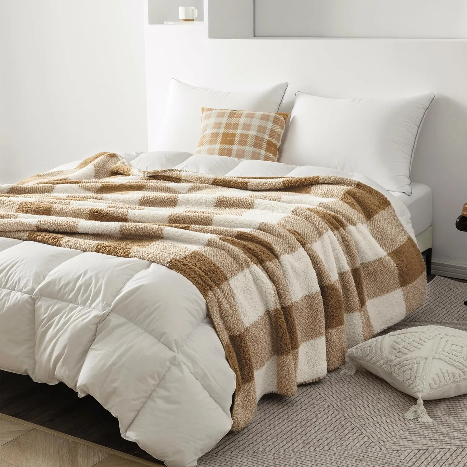LURKA Checkered Sherpa & Polar Fleece Throw Blanket - 2-Sided Luxury Hypoallergenic Blankets for Couch, Bed, Pets (Brown, Throw(50"x60"))