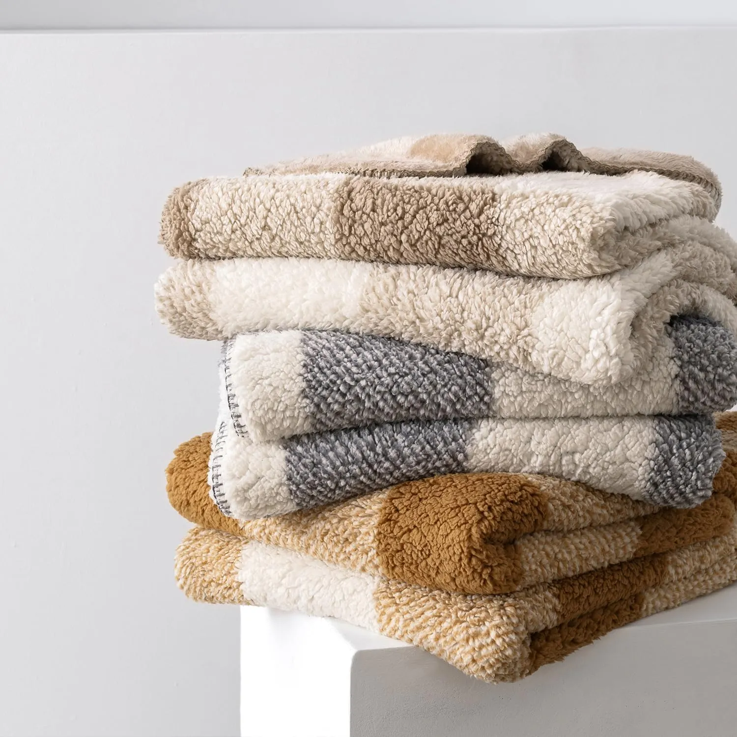 LURKA Checkered Sherpa & Polar Fleece Throw Blanket - 2-Sided Luxury Hypoallergenic Blankets for Couch, Bed, Pets (Brown, Throw(50"x60"))