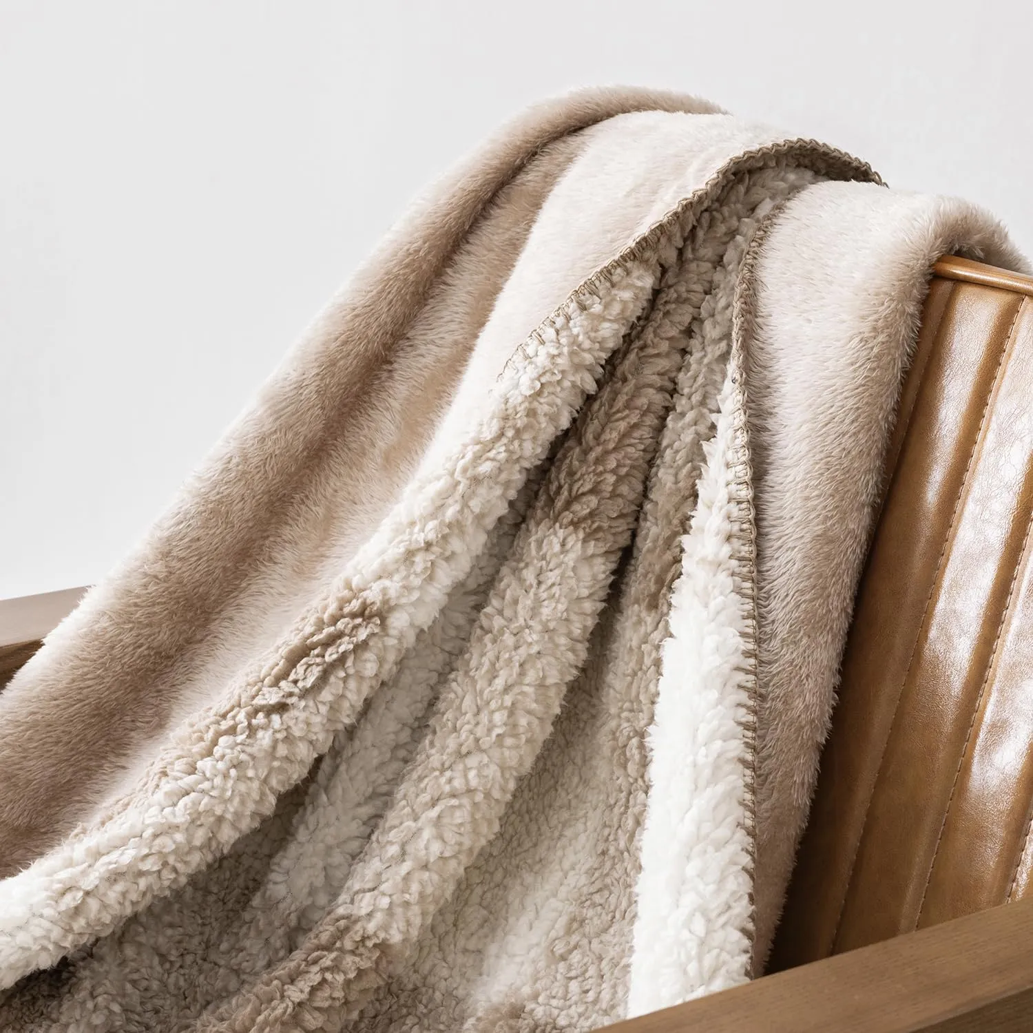 LURKA Checkered Sherpa & Polar Fleece Throw Blanket - 2-Sided Luxury Hypoallergenic Blankets for Couch, Bed, Pets (Khaki, Throw(50"x60"))