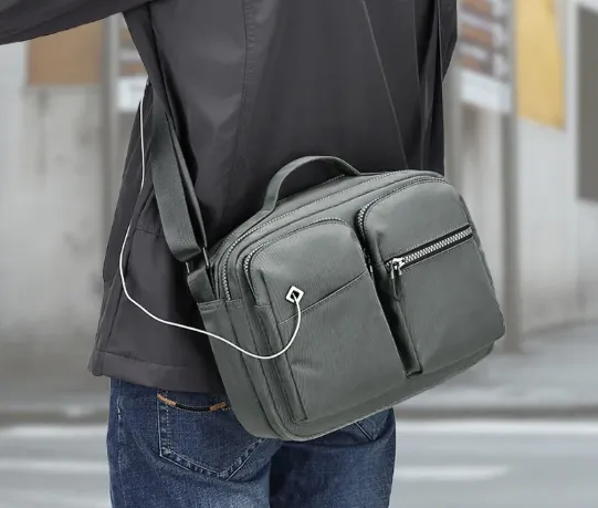New 2023 Design Mid Size Laptop / Digital Bag