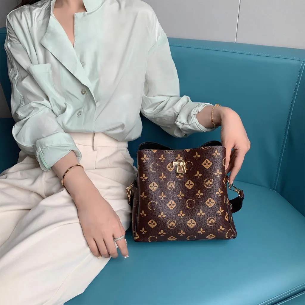 New luxury niche design fashion multi-functional high-end bag