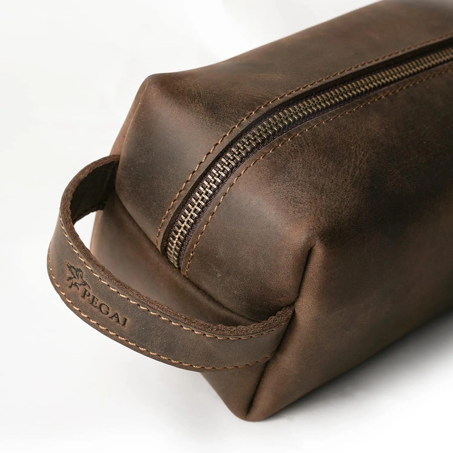 PEGAI Leather Travel Toiletry Bag for Men | Handmade Top Grain Distressed Dopp Kit, Mens Toiletry Bag, Shaving Kit Case Travel Organizer - Lee (Chestnut Brown)