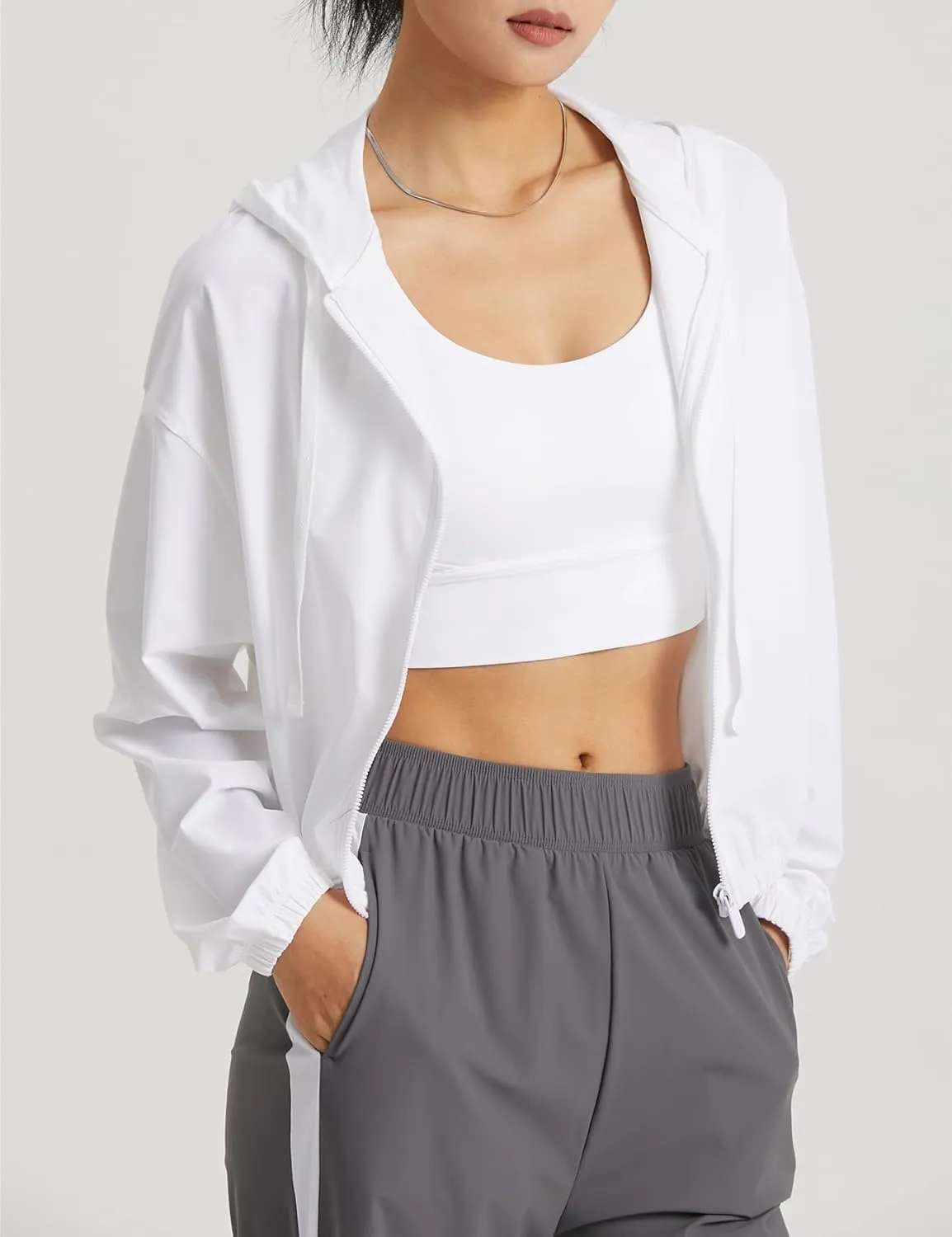 Wyeysyt Women's UPF 50  UV Sun Protection Cropped Jackets Athletic Running Workout Zip Up Hoodie Outdoor Jackets